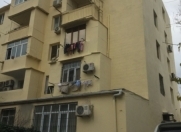 Satılır 2 otaqlı 45 m2 köhnə tikili İnşaatçılar m.