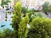 Satılır 2 otaqlı 75 m2 köhnə tikili Elmlər Akademiyası m.