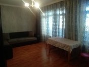 İcarəyə verilir 3 otaqlı 80 m2 köhnə tikili Yasamal r.