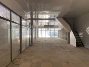 Satılır 2 otaqlı 186 m2 obyekt Binə ticarət mərkəzi