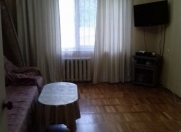 İcarəyə verilir 3 otaqlı 85 m2 köhnə tikili Şah İsmayıl Xətai m.