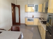 Satılır 5 otaqlı 170 m2 yeni tikili 28 May m.