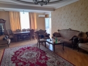 İcarəyə verilir 4 otaqlı 176 m2 yeni tikili Gənclik m.