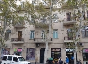 Satılır 5 otaqlı 200 m2 köhnə tikili 28 May m.