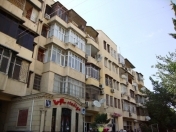 Satılır 3 otaqlı 98 m2 köhnə tikili 3 mkr