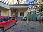 Satılır 3 otaqlı 250 m2 həyət evi Heydər Əliyev Mərkəzi