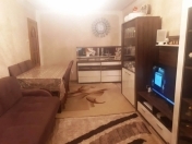 Satılır 2 otaqlı 50 m2 köhnə tikili Xalqlar Dostluğu m.