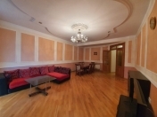 İcarəyə verilir 4 otaqlı 190 m2 yeni tikili Nərimanov r.