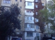 Satılır 4 otaqlı 110 m2 köhnə tikili İnşaatçılar m.