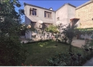 Satılır 6 otaqlı 250 m2 həyət evi Ukrayna dairəsi