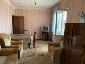 Satılır 2 otaqlı 42 m2 köhnə tikili 8 mkr