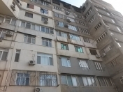 Satılır 3 otaqlı 86 m2 köhnə tikili Elmlər Akademiyası m.