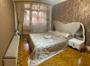 Satılır 5 otaqlı 120 m2 köhnə tikili Həzi Aslanov m.