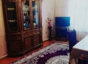 Satılır 3 otaqlı 90 m2 köhnə tikili İnşaatçılar m.