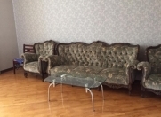 İcarəyə verilir 4 otaqlı 140 m2 köhnə tikili Gənclik m.