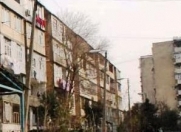 Satılır 4 otaqlı 85 m2 köhnə tikili Ukrayna dairəsi