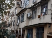 Satılır 2 otaqlı 43 m2 köhnə tikili 4 mkr