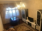 Satılır 2 otaqlı 61 m2 köhnə tikili Neapol dairəsi