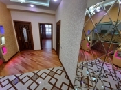 Satılır 2 otaqlı 62 m2 yeni tikili Xalqlar Dostluğu m.