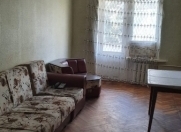 Satılır 2 otaqlı 55 m2 köhnə tikili İnşaatçılar m.