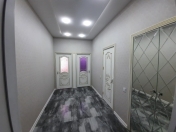 Satılır 2 otaqlı 65 m2 yeni tikili Xalqlar Dostluğu m.