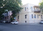 Satılır 3 otaqlı 100 m2 köhnə tikili Axundov bağı