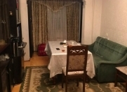 Satılır 2 otaqlı 65 m2 köhnə tikili Xalqlar Dostluğu m.