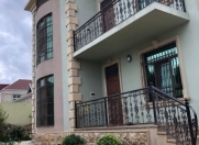 Satılır 5 otaqlı 240 m2 həyət evi Ramana