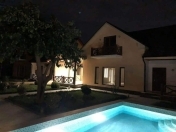 İcarəyə verilir 5 otaqlı 200 m2 həyət evi Mərdəkan