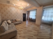 İcarəyə verilir 3 otaqlı 140 m2 yeni tikili Yasamal r.