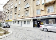 İcarəyə verilir 3 otaqlı 80 m2 ofis Elmlər Akademiyası m.