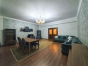 İcarəyə verilir 4 otaqlı 170 m2 köhnə tikili Nəriman Nərimanov parkı