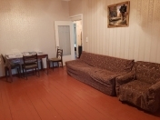 Satılır 3 otaqlı 88 m2 köhnə tikili İnşaatçılar m.