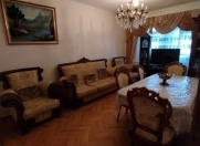 Satılır 3 otaqlı 80 m2 köhnə tikili Ayna Sultanova heykəli