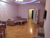 İcarəyə verilir 2 otaqlı 86 m2 yeni tikili Əhmədli m.