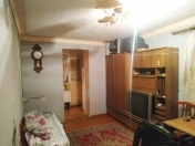 Satılır 1 otaqlı 33 m2 köhnə tikili Elmlər Akademiyası m.