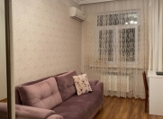 Satılır 2 otaqlı 50 m2 köhnə tikili Memar Əcəmi m.