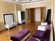 Satılır 3 otaqlı 137 m2 yeni tikili Memar Əcəmi m.