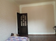 Satılır 2 otaqlı 64 m2 köhnə tikili Yasamal r.