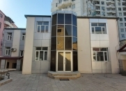 Satılır 6 otaqlı 350 m2 obyekt Badamdar