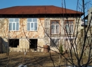 Satılır 3 otaqlı 120 m2 həyət evi Şəki