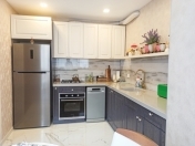 Satılır 3 otaqlı 80 m2 köhnə tikili Elmlər Akademiyası m.