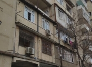 Satılır 3 otaqlı 88 m2 köhnə tikili İnşaatçılar m.