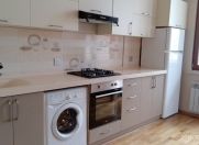 Satılır 2 otaqlı 70 m2 yeni tikili Qara Qarayev m.