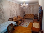 Satılır 2 otaqlı 70 m2 köhnə tikili 8 km