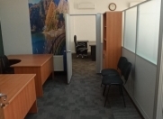 İcarəyə verilir 3 otaqlı 80 m2 ofis Gənclik m.