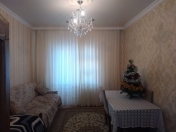 Satılır 2 otaqlı 76 m2 köhnə tikili 8 km