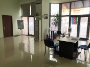 Satılır 4 otaqlı 165 m2 obyekt Şah İsmayıl Xətai m.