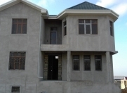 Satılır 7 otaqlı 270 m2 həyət evi Azadlıq meydanı