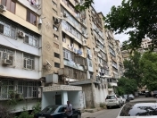 Satılır 2 otaqlı 35 m2 köhnə tikili Qara Qarayev m.